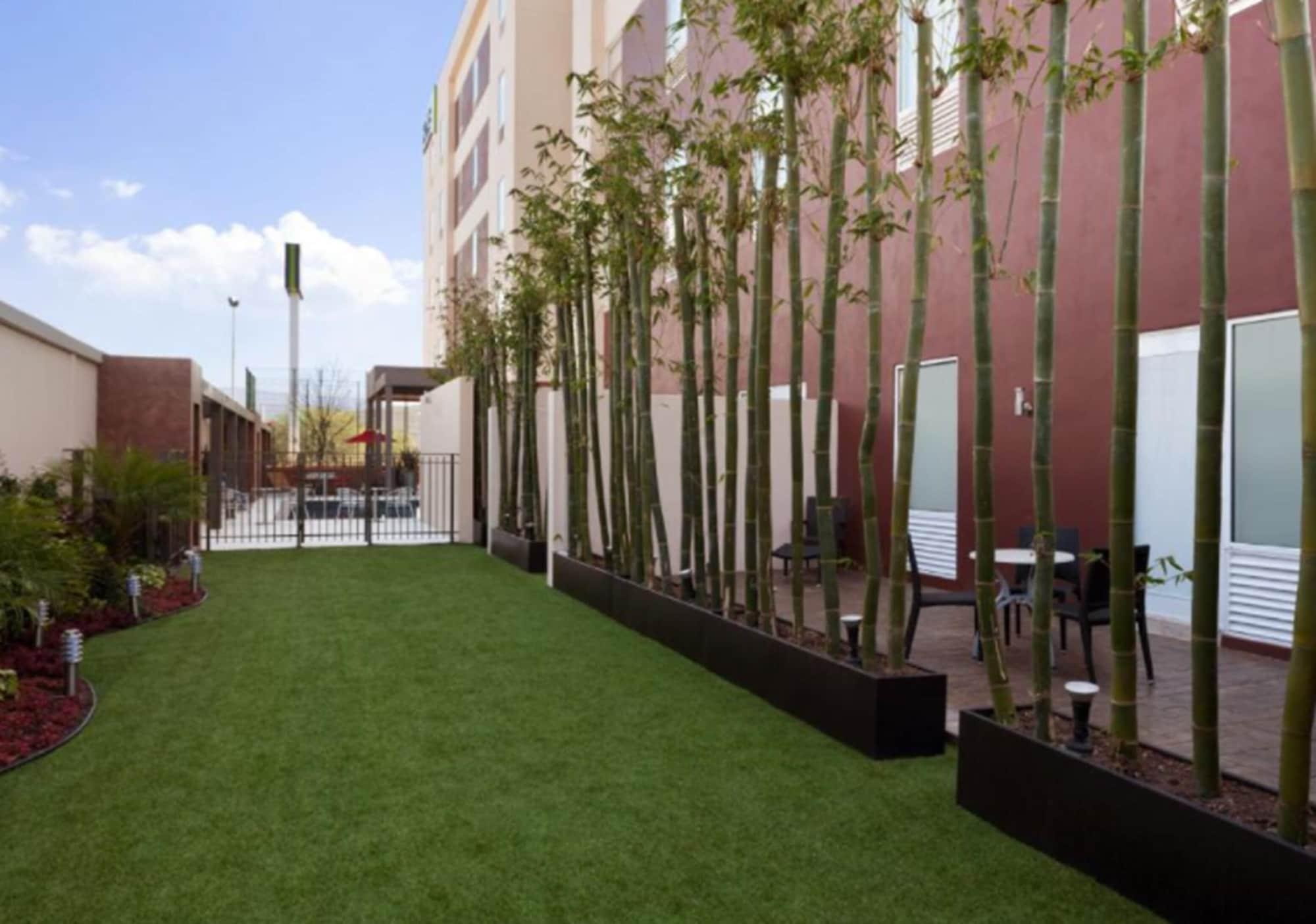 Homewood Suites By Hilton Queretaro Jurica Extérieur photo