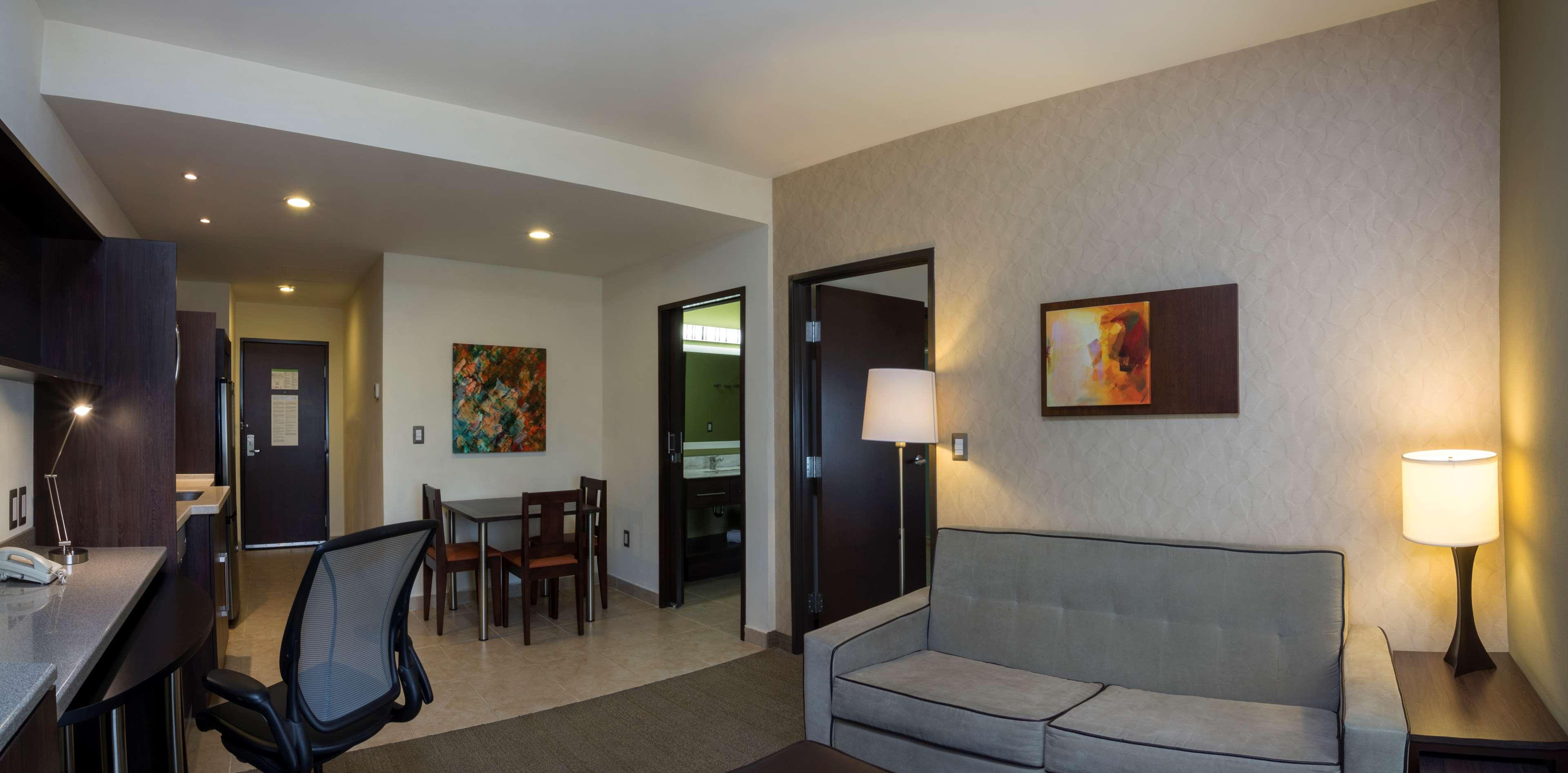 Homewood Suites By Hilton Queretaro Jurica Extérieur photo