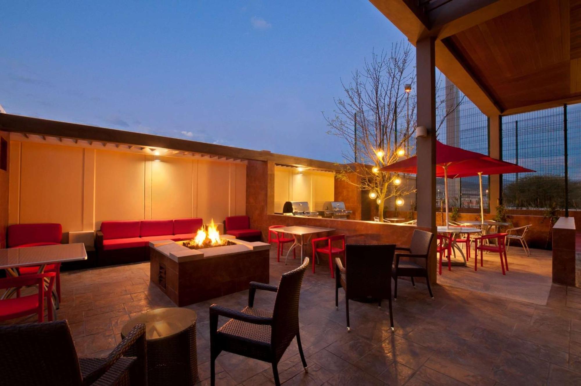 Homewood Suites By Hilton Queretaro Jurica Extérieur photo